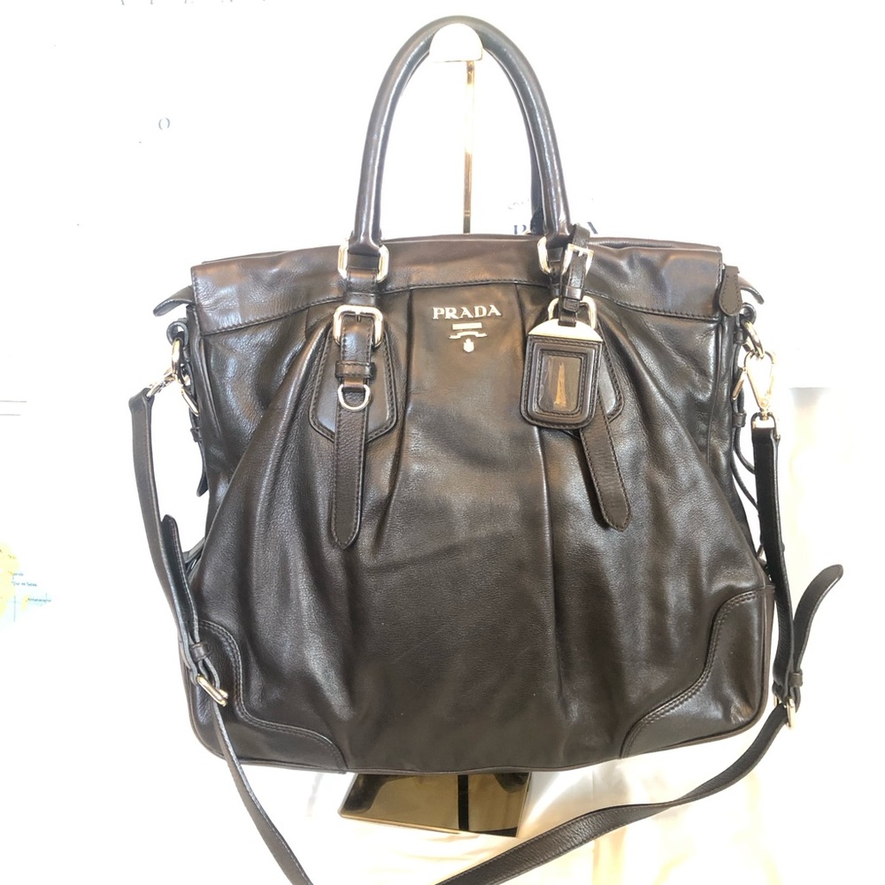 Vitelli soft leather Nero bag with authenticity cards; large bag, top handles